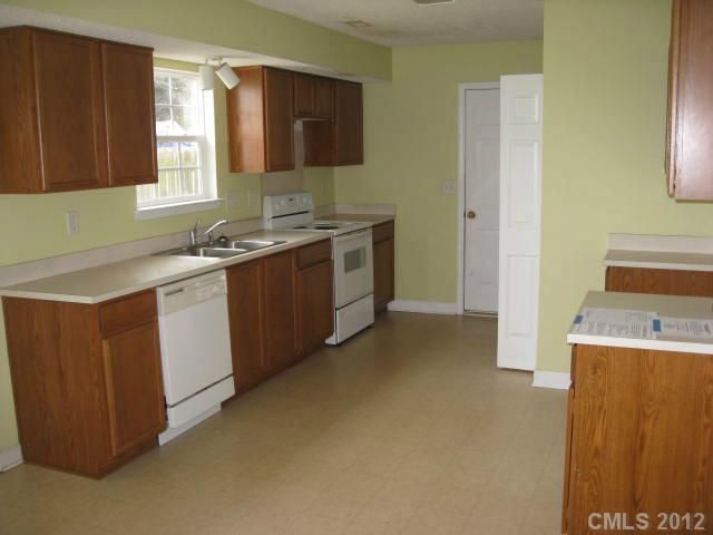 3832 Far West Dr, Charlotte, NC 28269