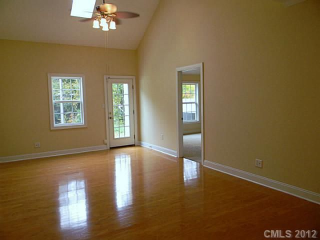 1091 Laurel Ln #-, Gastonia, NC 28054