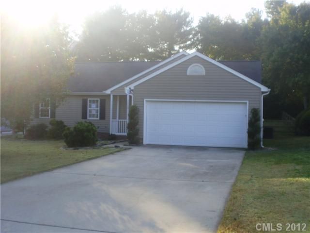 7115 Brigmore Dr, Charlotte, NC 28226