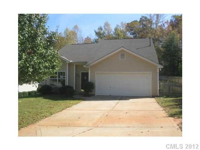 19 Black St, Lowell, NC 28098