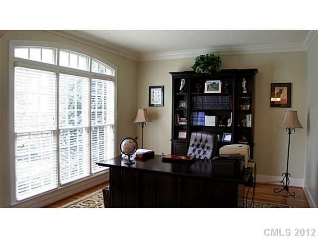 828 Kings Crossing Dr, Concord, NC 28027