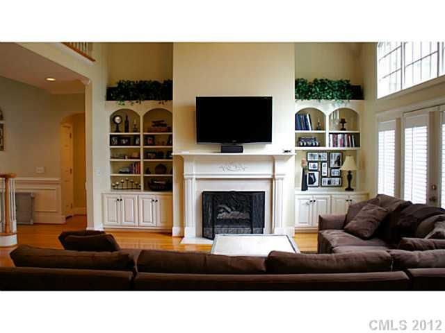 828 Kings Crossing Dr, Concord, NC 28027