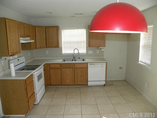 7633 Petrea Ln #7633, Charlotte, NC 28227