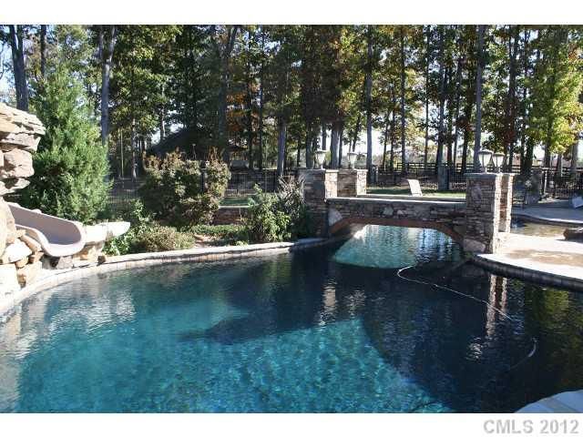 1022 Robinson Rd, Gastonia, NC 28056