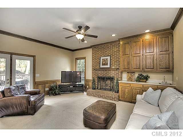 4401 Asherton Dr, Charlotte, NC 28226