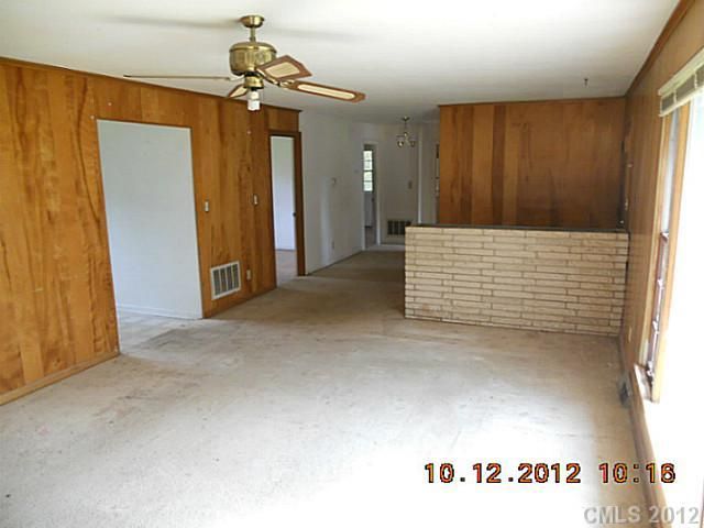 202 Weldon Cir, Mount Holly, NC 28120