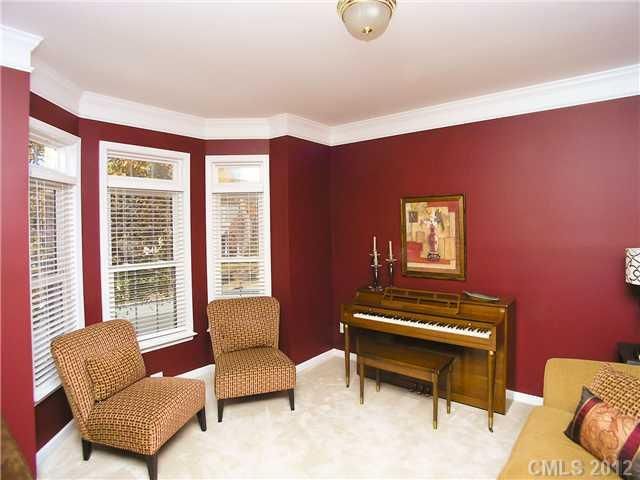 2802 Olympus Dr, Charlotte, NC 28214