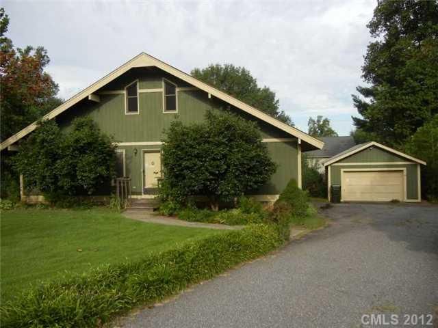 1931 NE 12th Street Ln, Hickory, NC 28601