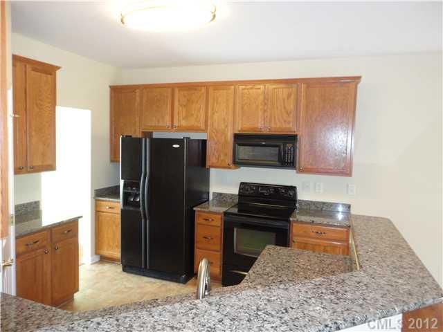 2340 Equestrian Dr, Matthews, NC 28105