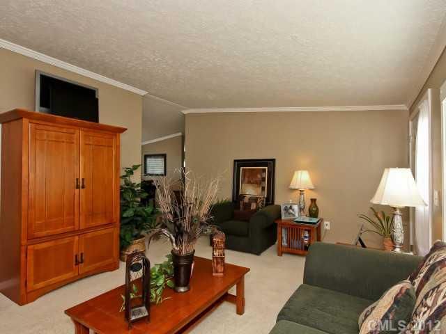 220 Coyote Ln, Fort Mill, SC 29715