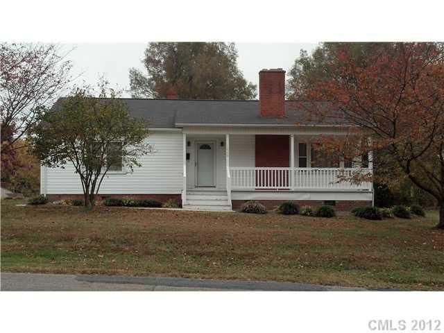 1008 Mt Olivet Rd, Kannapolis, NC 28083