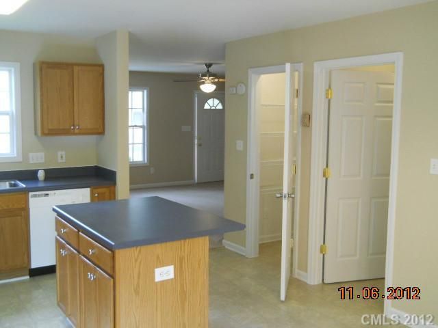 5936 Maple St, Charlotte, NC 28269