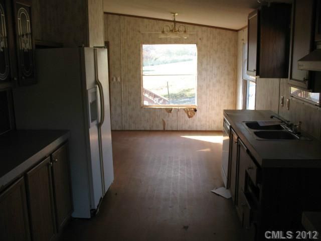 138 Jordan Crest Ln, Statesville, NC 28677