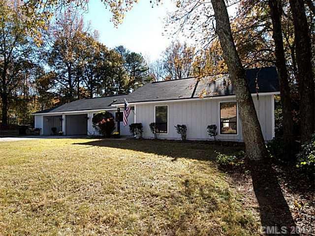 5966 Brace Rd, Charlotte, NC 28211