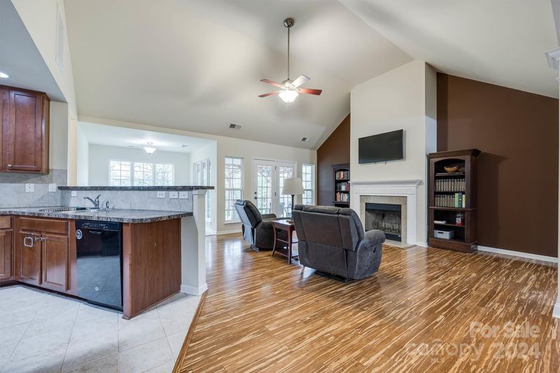 2692 Gradys Ground Dr, Mcconnells, SC 29726