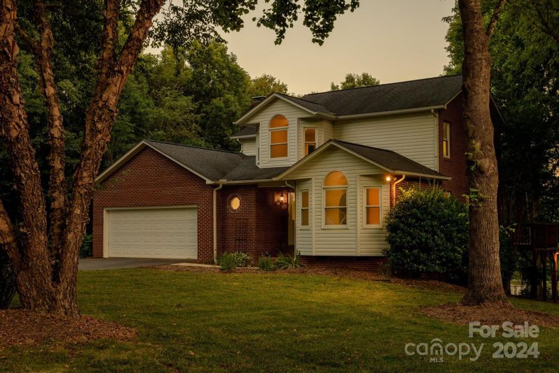 6541 Willowbottom Rd, Hickory, NC 28602