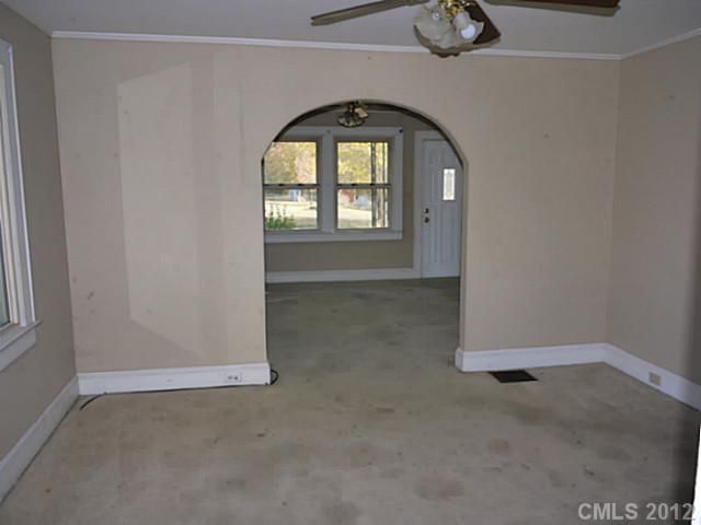110 Robinson Clemmer Rd, Dallas, NC 28034