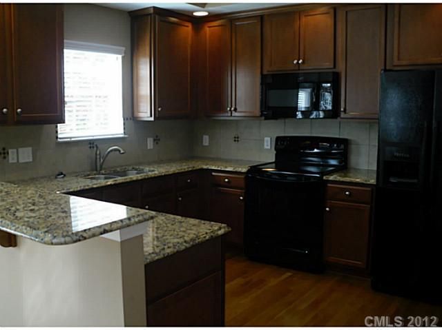 9806 Willow Leaf Ln, Cornelius, NC 28031