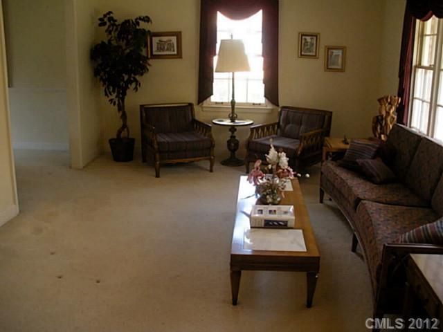 3400 Gresham Pl, Charlotte, NC 28211