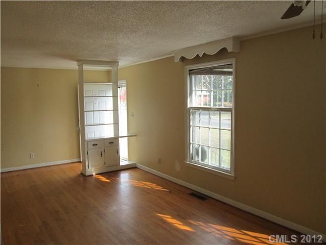 3715 Tipperary Pl, Charlotte, NC 28215