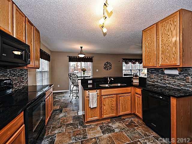 112 Pinion Pond Ln, Troutman, NC 28166
