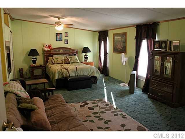 1238 St Marks Church Rd, Crouse, NC 28033