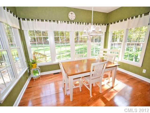 6113 Hunter Ln, Matthews, NC 28104