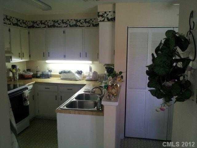 4822 Spring Lake Dr #C, Charlotte, NC 28212