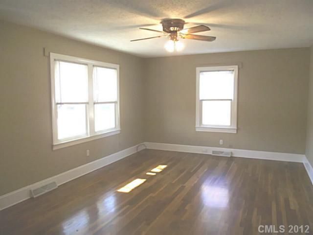 408 Gaddy St, Kannapolis, NC 28081