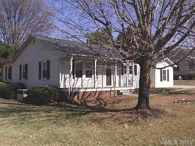 408 Gaddy St, Kannapolis, NC 28081