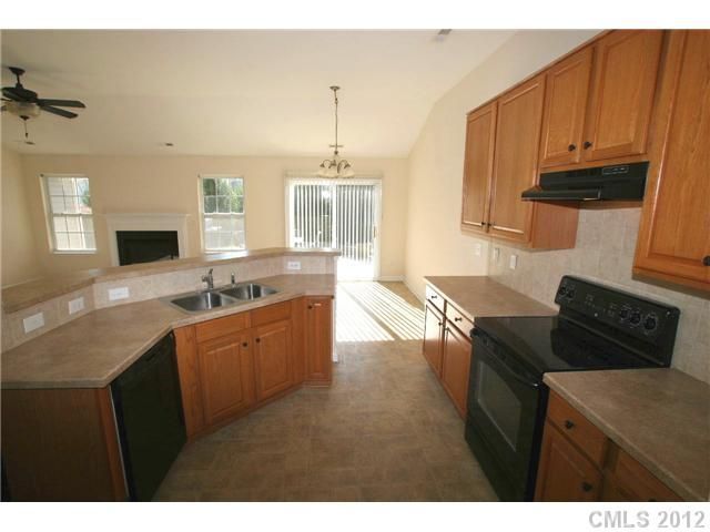 3700 Millstream Ridge Dr, Charlotte, NC 28269