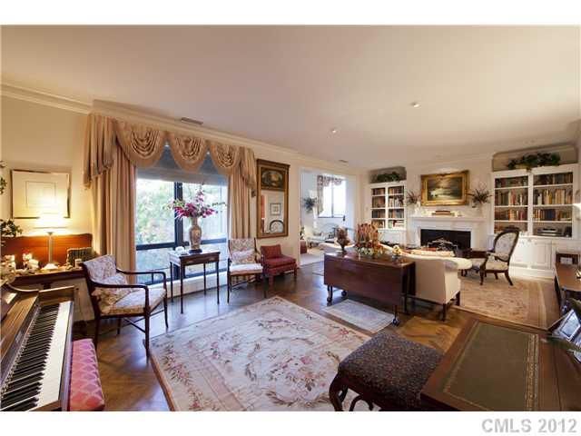 962 Cherokee Rd #962, Charlotte, NC 28207