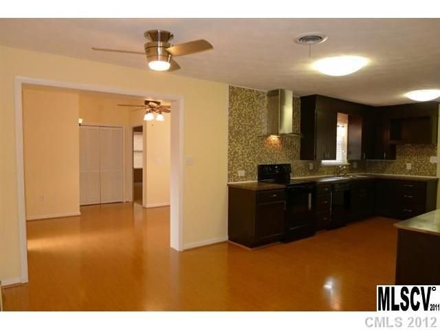 1920 Kool Park Rd, Hickory, NC 28601