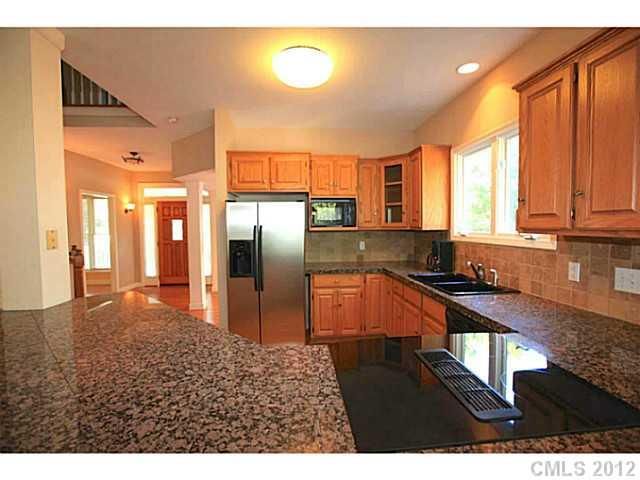 2217 Chambwood Dr, Charlotte, NC 28205