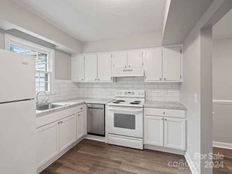 6420 Old Pineville Rd #E, Charlotte, NC 28217