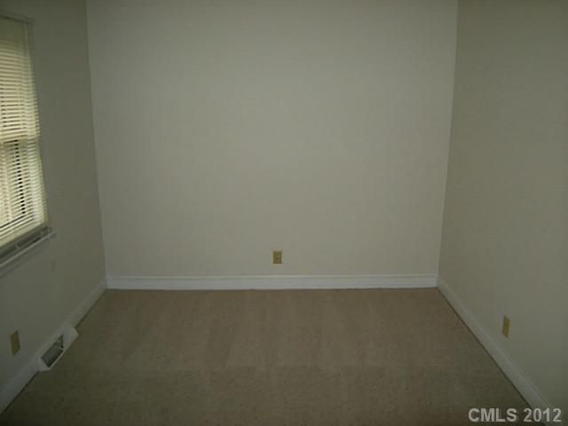 5916 Kinghurst Dr, Charlotte, NC 28227
