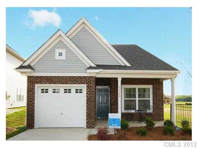 5161 Crystal Lakes Dr, Rock Hill, SC 29732