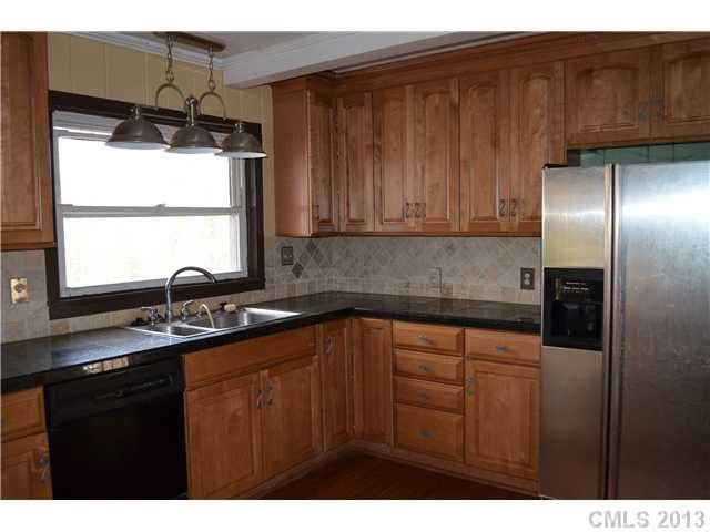 7131 Chartwell Ln, Charlotte, NC 28212