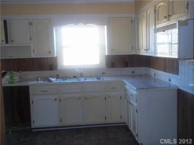 115 Alsace Ave, Mount Holly, NC 28120