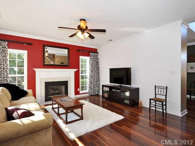 1740 Walnut Crest Dr, Matthews, NC 28105