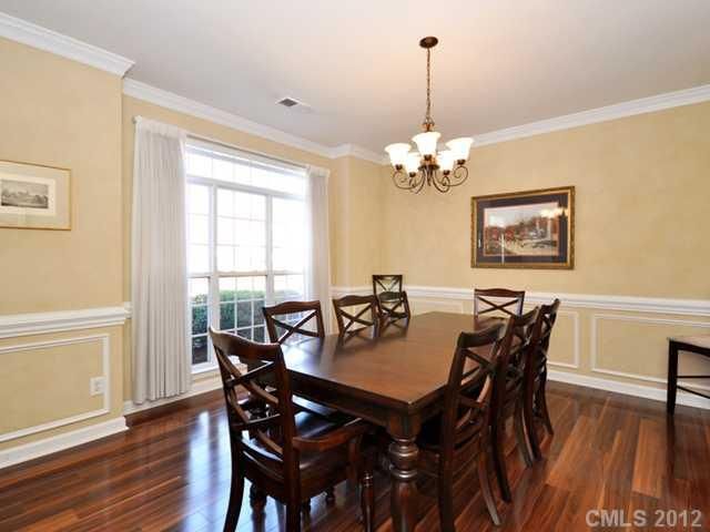 1740 Walnut Crest Dr, Matthews, NC 28105