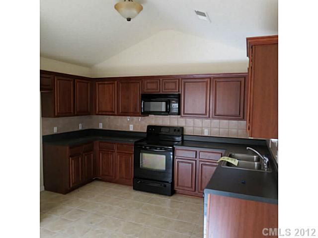 2606 N Gradys Ground Rd, Mcconnells, SC 29726