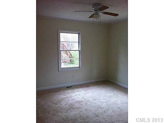 728 Hovis Rd, Stanley, NC 28164