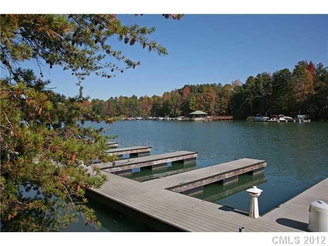 2215 Sun Meadow Ln, Charlotte, NC 28214