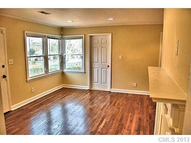 130 Seldon Dr, Charlotte, NC 28216