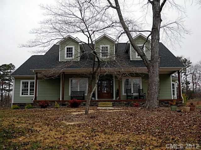 2413 Gateway Ln, Lincolnton, NC 28092
