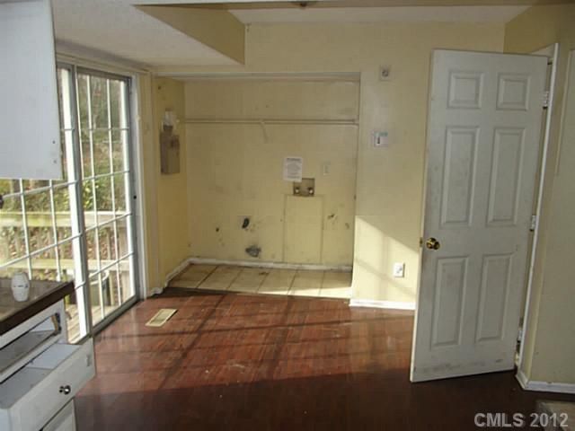 6421 Whiston Grove Ct, Charlotte, NC 28215