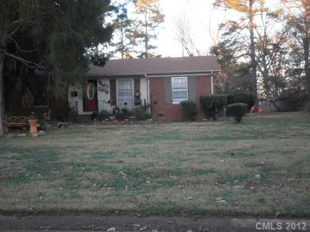 1600 Sansberry Rd, Charlotte, NC 28262