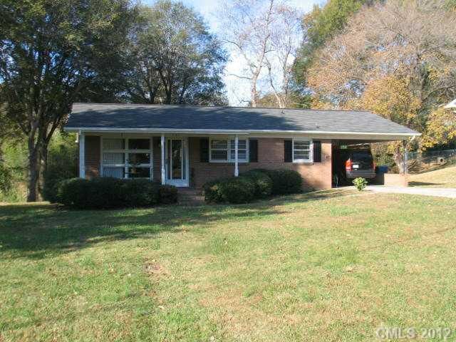 107 Maple Dr, Mount Holly, NC 28120