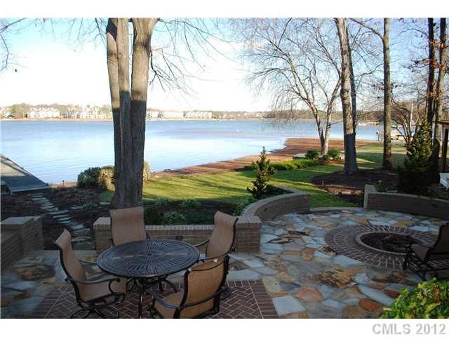 21500 Lake Point Ln, Cornelius, NC 28031